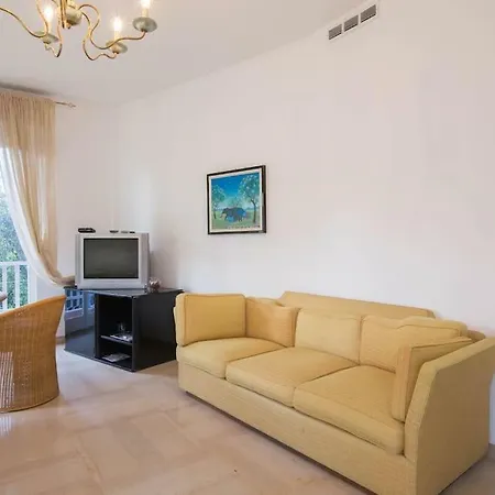 Ampio Soleggiato Appartement